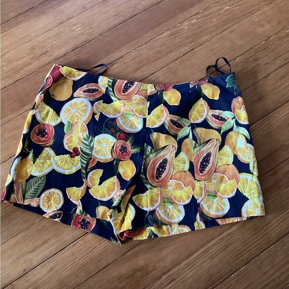 Gianni Bini XL Botanical High Waisted Shorts Pleated - Picture 4 of 8